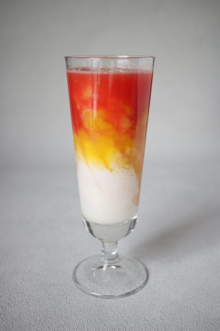 Koktajl - jogurt, mango, arbuz