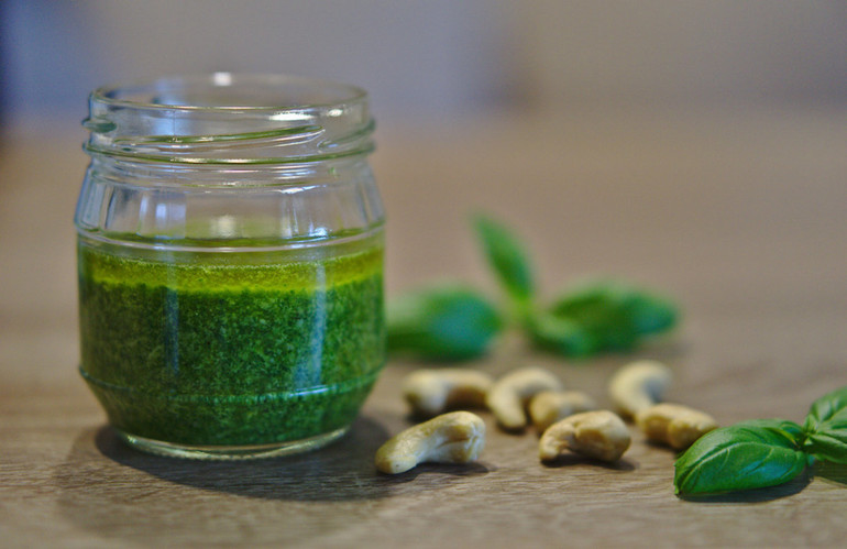 Pesto bazyliowe